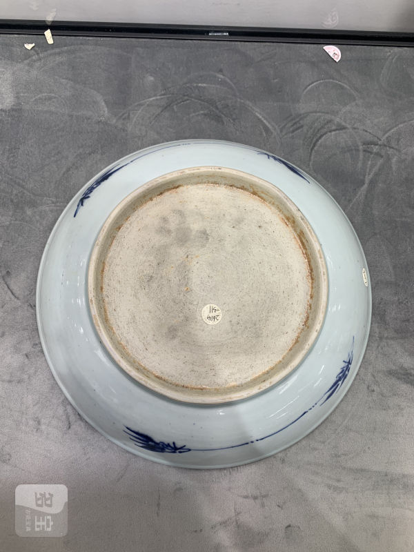 清乾隆青花松鼠葡萄纹大盘 - 图5
